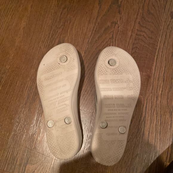 Fit flop ergonomic flip flops - Picture 5 of 6